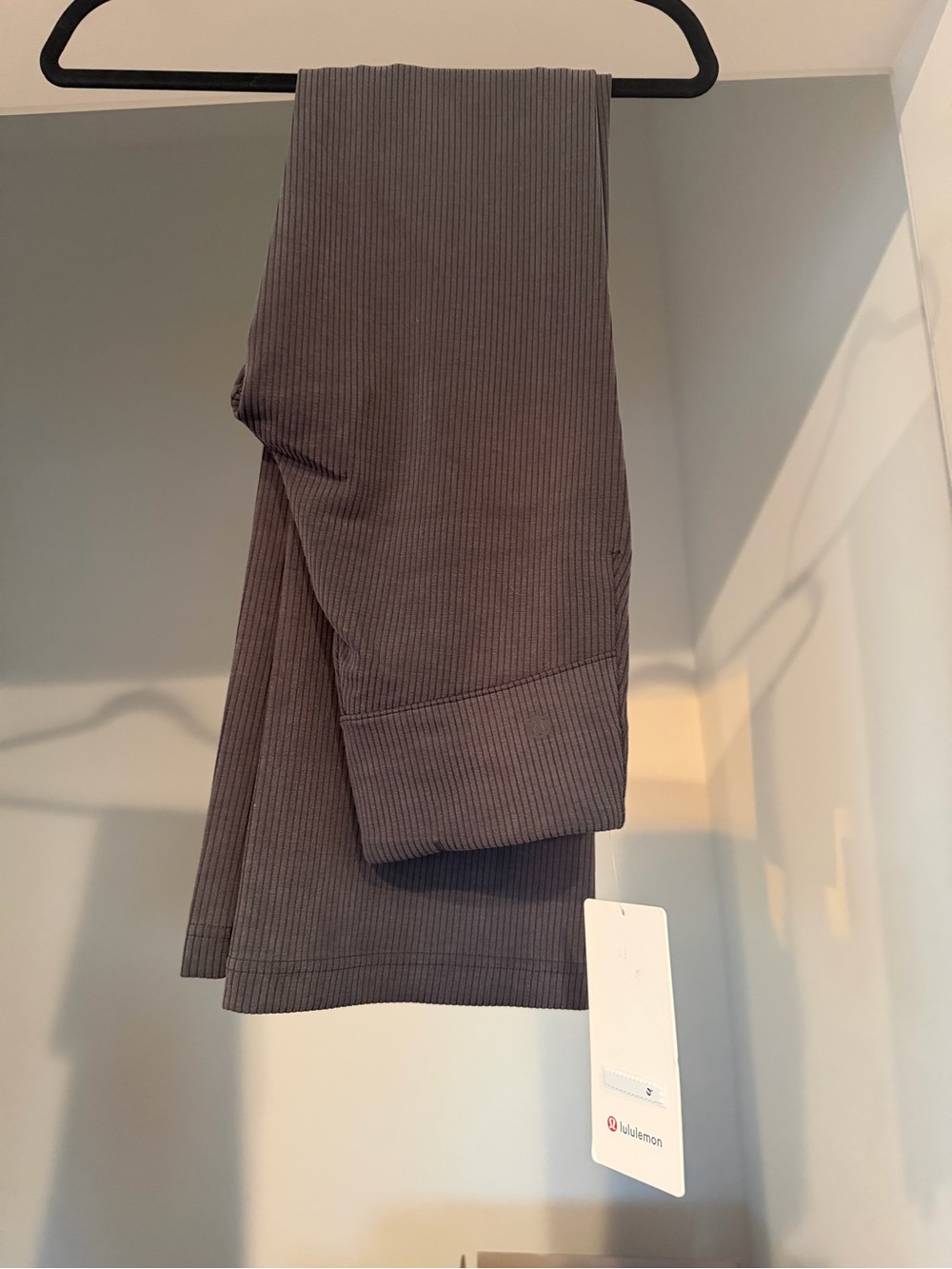 NWT lululemon athletica Women’s Softstreme Ribbed Flared Pant